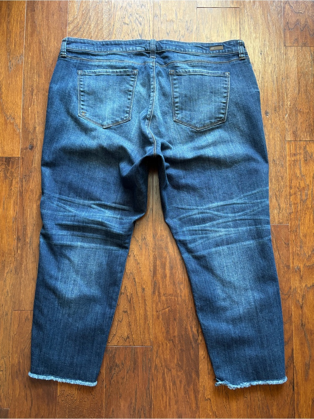 Kut From The Kloth Ankle Straight Leg Jeans Frayed Hem | 20W | Hi-Low Hem - Picture 5 of 12